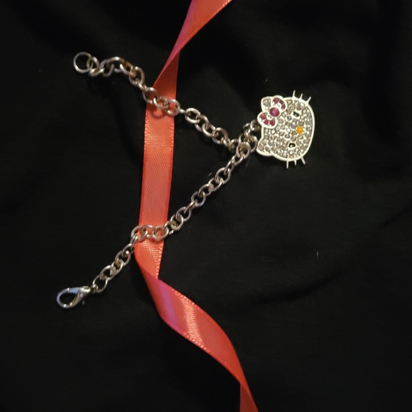 Bling Hello Kitty Charm Bracelet - Picture 9 of 11